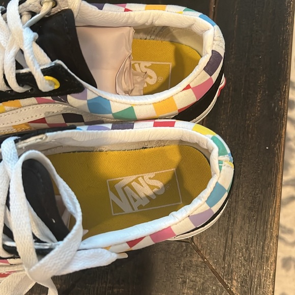 Vans shoes, US men size 5 or women's 6 1/2, brand new, very nice - Picture 9 of 12